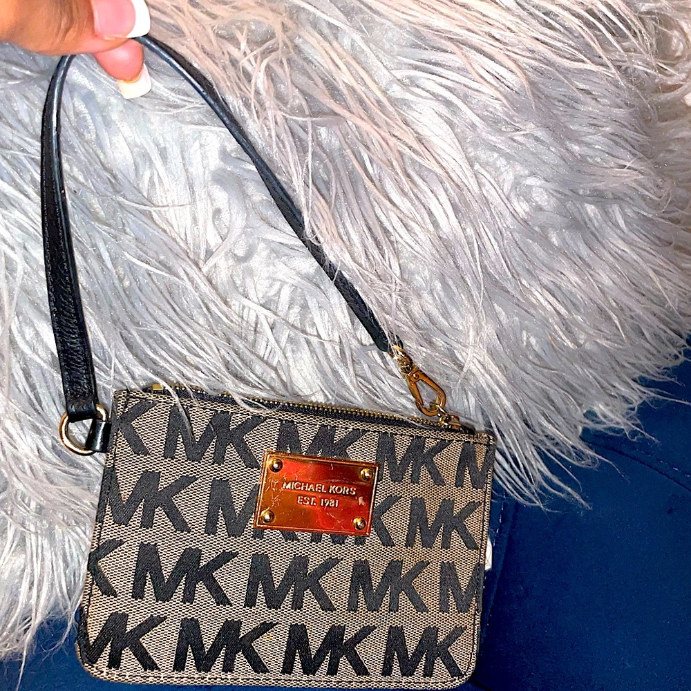 Women’s Black/Tan Michael Kors Wristlet .